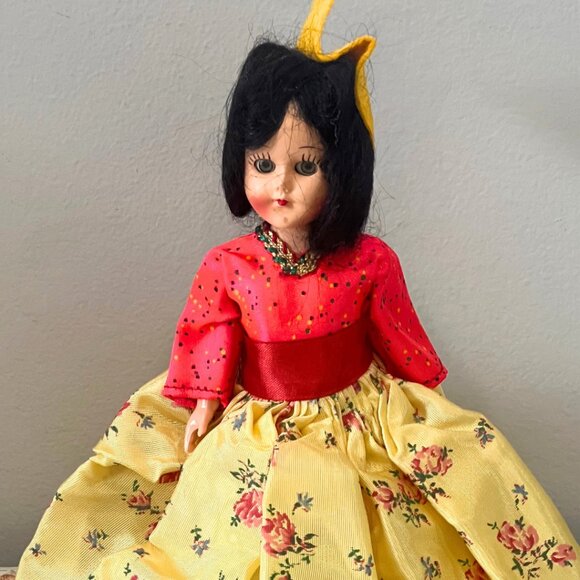 Vintage 7.5" Doll Spanish Mexican Girl Sleepy Eyes Floral Dress Souvenir - Picture 2 of 13
